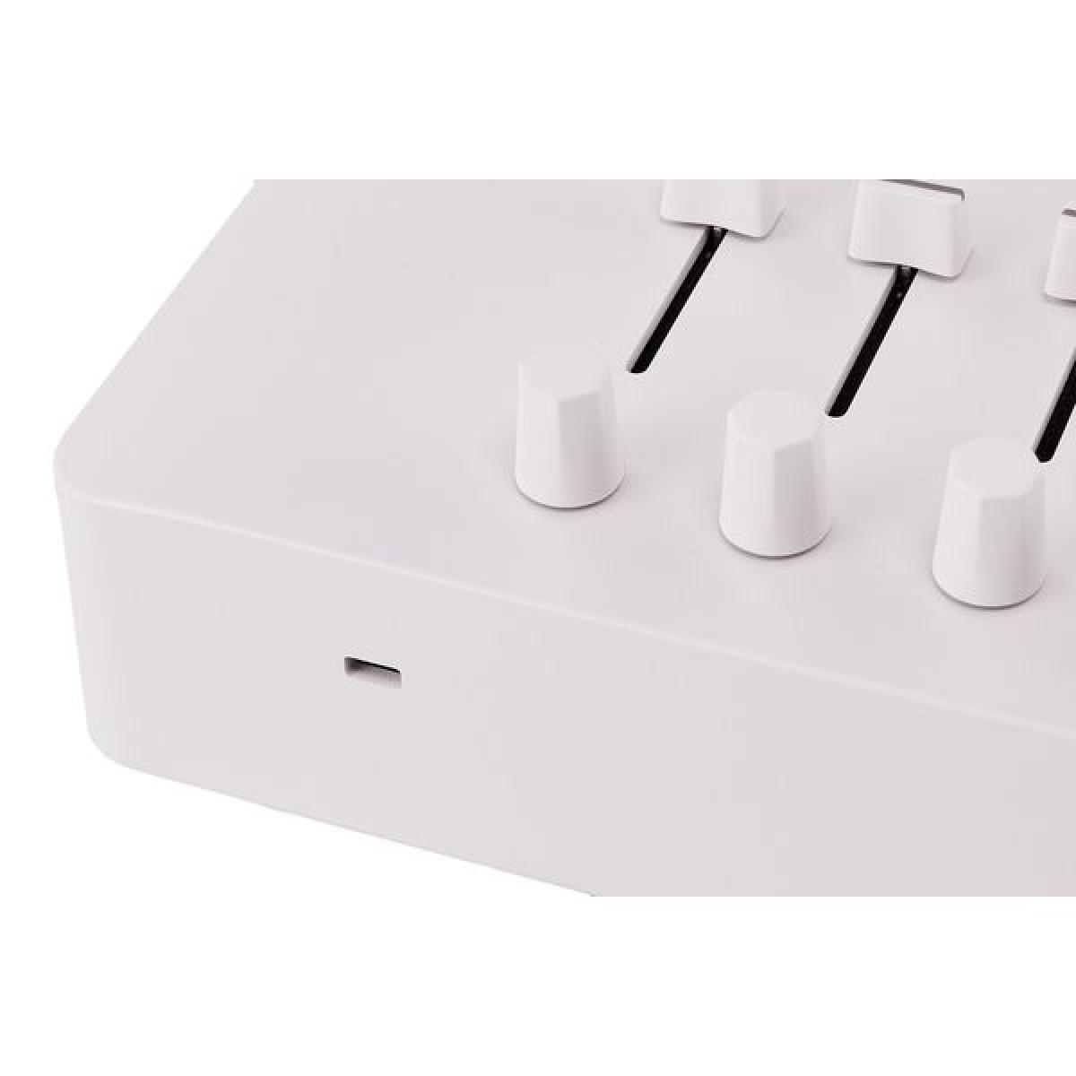 【美品】KeyLab Essential 49 MK3 Alpine White KeyLab Essential 49 MK3 Alpine White - ARTURIA